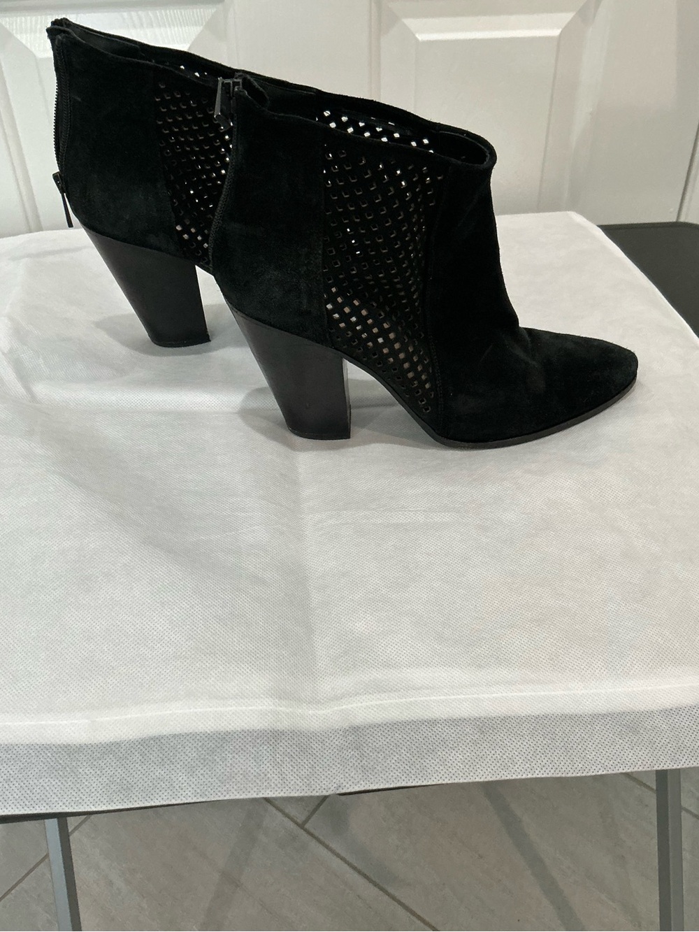 Diane von Furstenberg black suede laser cut Ankle Boots EU 40 US size 10